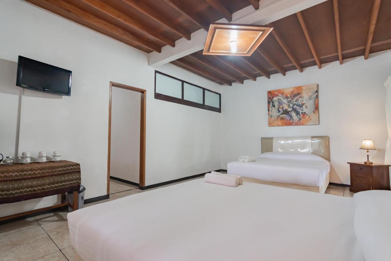 Samakta Guest House Lembang Exterior foto